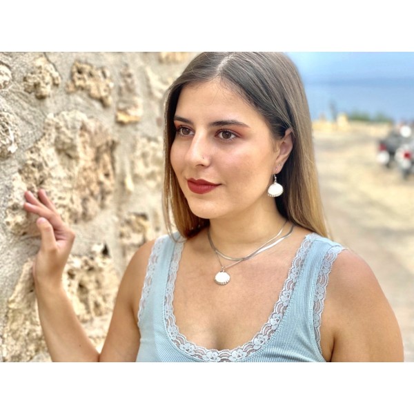 Κολιέ άσπρο κοχύλι αλυσίδα